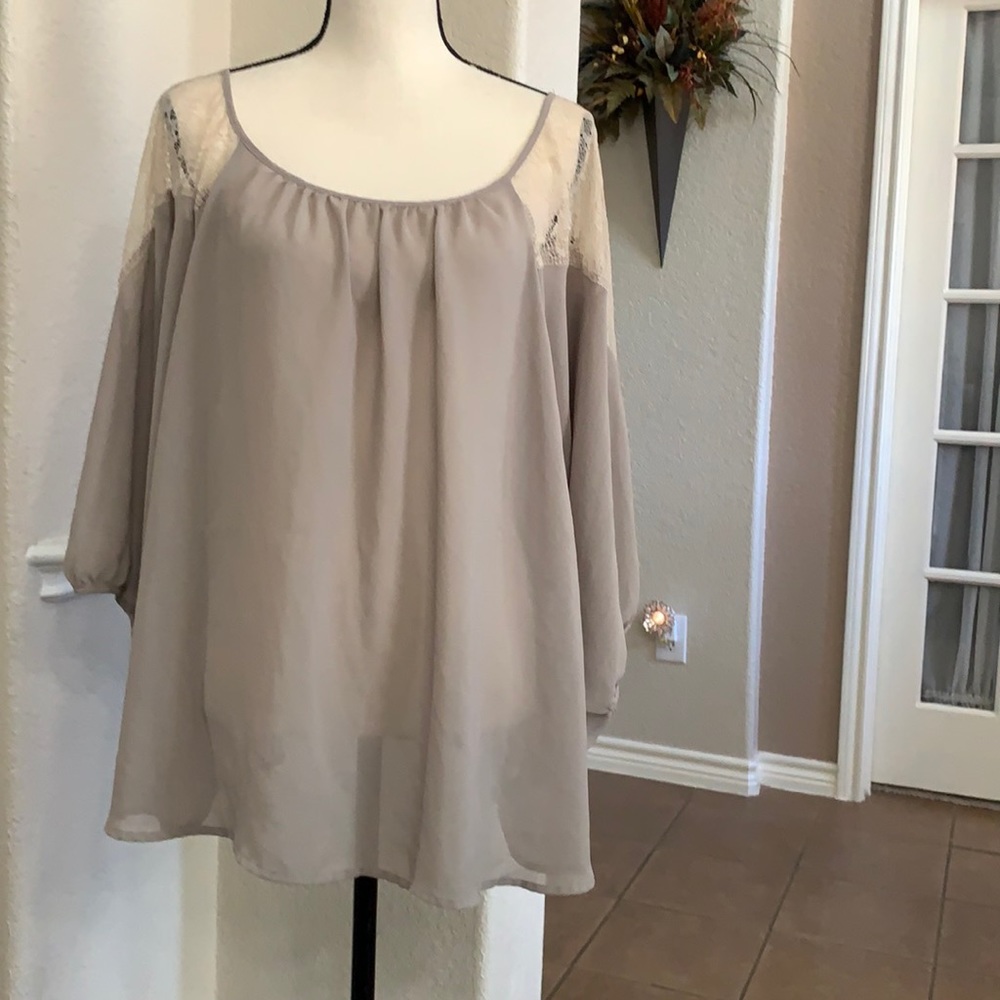 a.n.a. A New Approach tan sheer lace top Size 3X